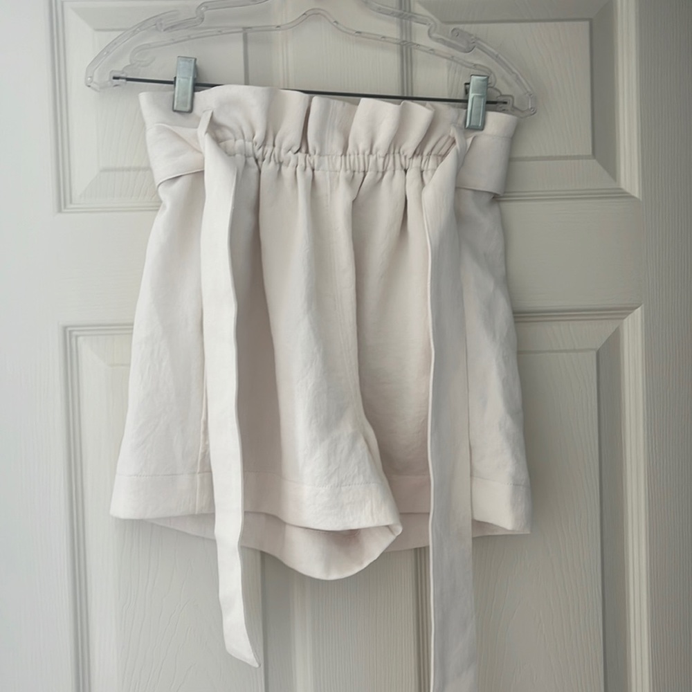 Aritzia Cream Paperbag Shorts